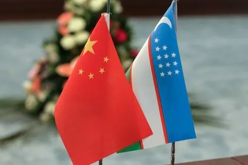 【署名文章】习近平在乌兹别克斯坦发表署名文章-携手开创中乌关系更加美好的明天--中英文对照